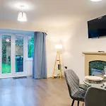 Morley Retreat Modern 3 Bed Ferienhaus