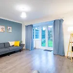 Morley Retreat Modern 3 Bed * Churwell