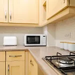 Morley Retreat Modern 3 Bed * Churwell
