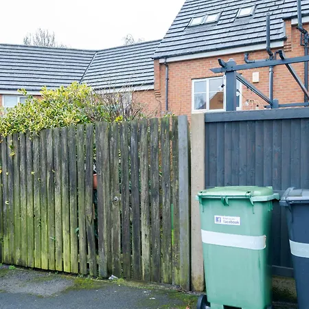 Дом отдыха Morley Retreat Modern 3 Bed Churwell