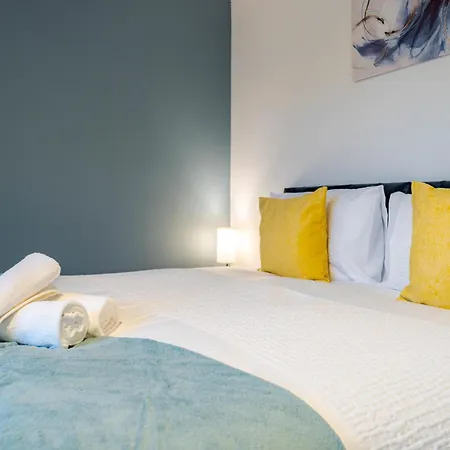 Дом отдыха Morley Retreat Modern 3 Bed Churwell