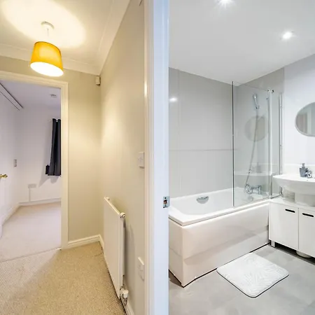 Morley Retreat Modern 3 Bed *