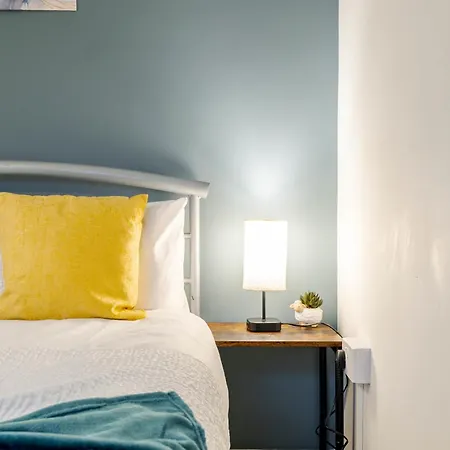 Morley Retreat Modern 3 Bed Будинок відпочинку Churwell