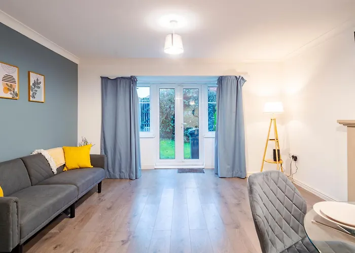 Morley Retreat Modern 3 Bed Ferienhaus Churwell