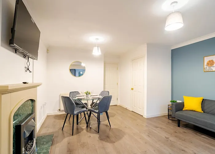 Morley Retreat Modern 3 Bed 度假居 Churwell