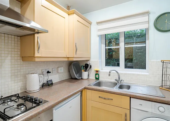 Morley Retreat Modern 3 Bed 度假居 Churwell