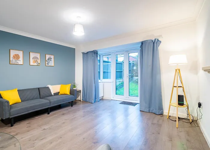 Morley Retreat Modern 3 Bed * Churwell