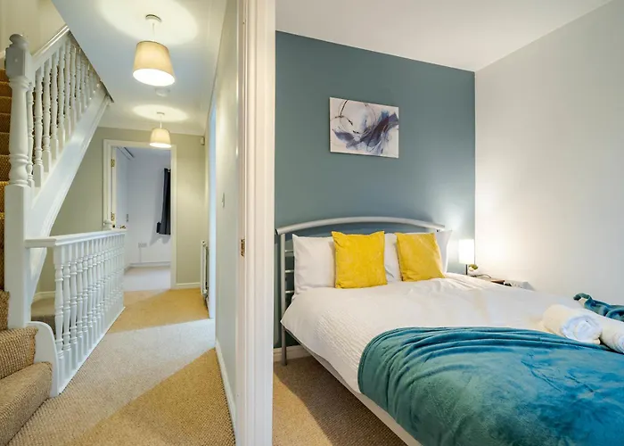 Morley Retreat Modern 3 Bed * Churwell