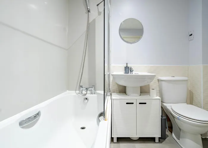 Morley Retreat Modern 3 Bed Ferienhaus Churwell