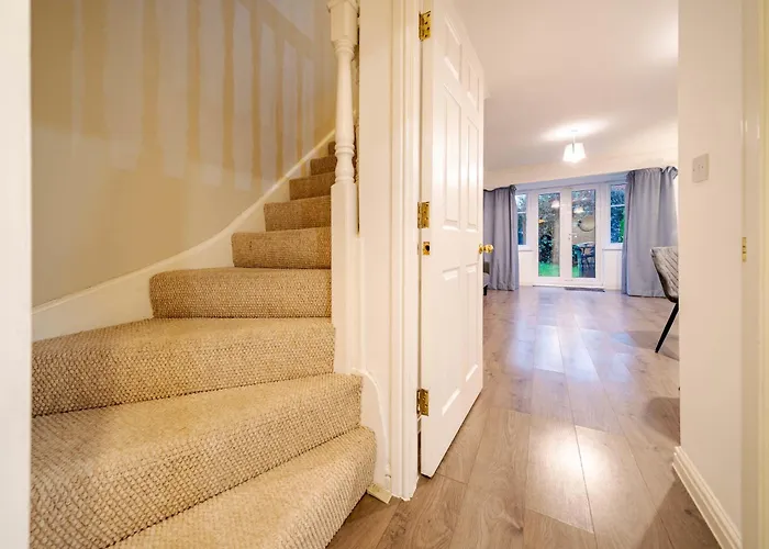 Morley Retreat Modern 3 Bed Будинок відпочинку