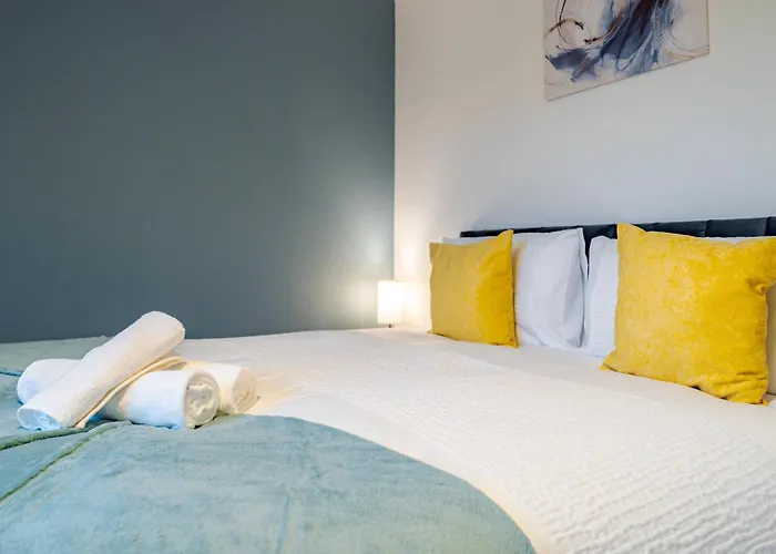 Будинок відпочинку Morley Retreat Modern 3 Bed Churwell