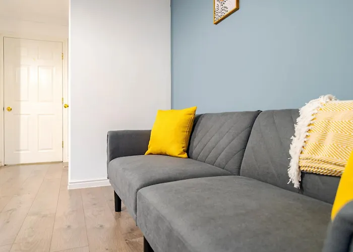 Morley Retreat Modern 3 Bed * Churwell