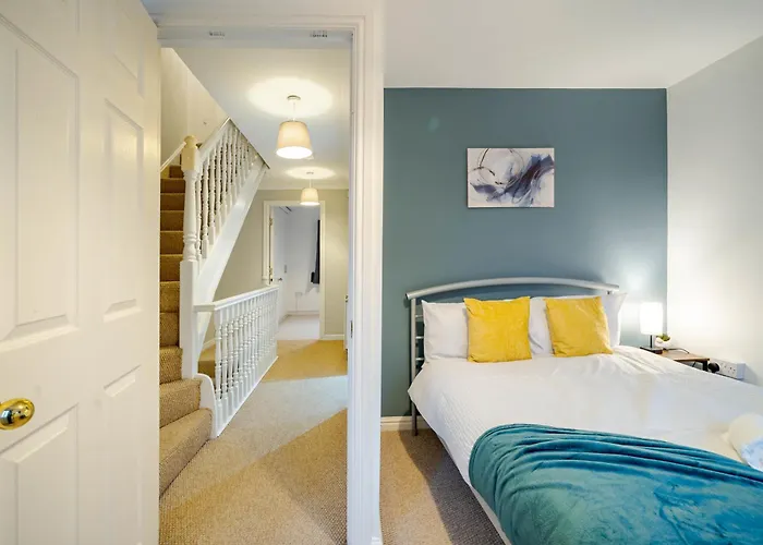 Morley Retreat Modern 3 Bed * Churwell