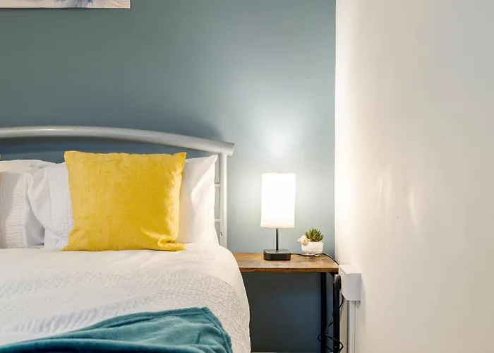 Morley Retreat Modern 3 Bed Будинок відпочинку Churwell